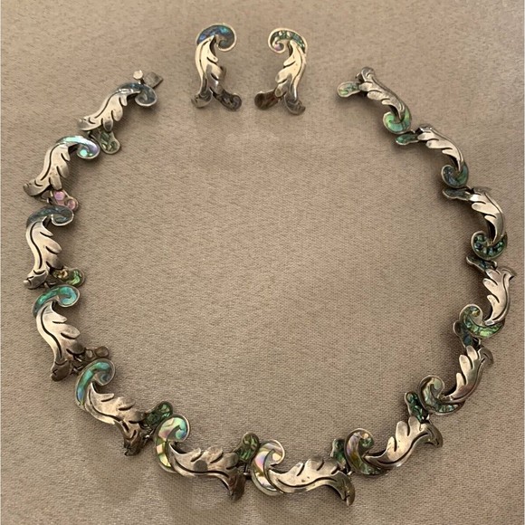 Margot de Taxco Sterling Silver 925 Mexico Necklace and Screw Earring Set 1950's - Picture 2 of 16